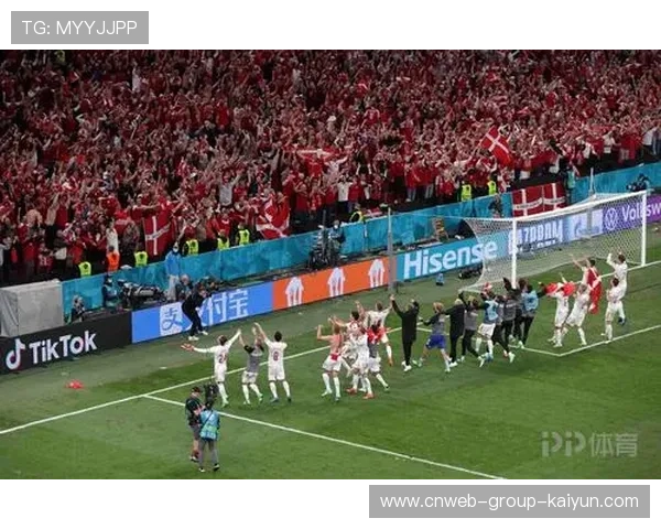 丹麦远射折射入网，成为本轮高光