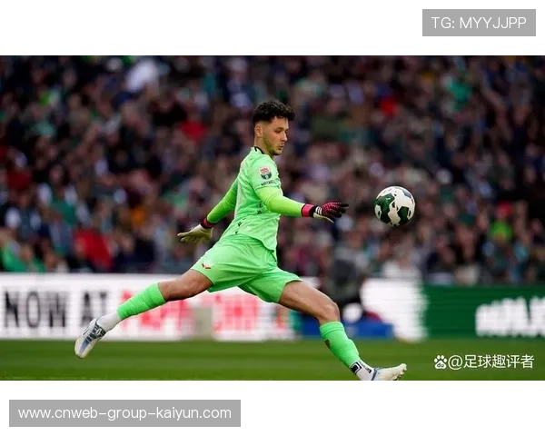 纽卡斯尔连续传中精确送到点位:战术美学与落点训练的力量 纽卡斯尔连续传中精确送到点位:战术美学与落点训练的力量